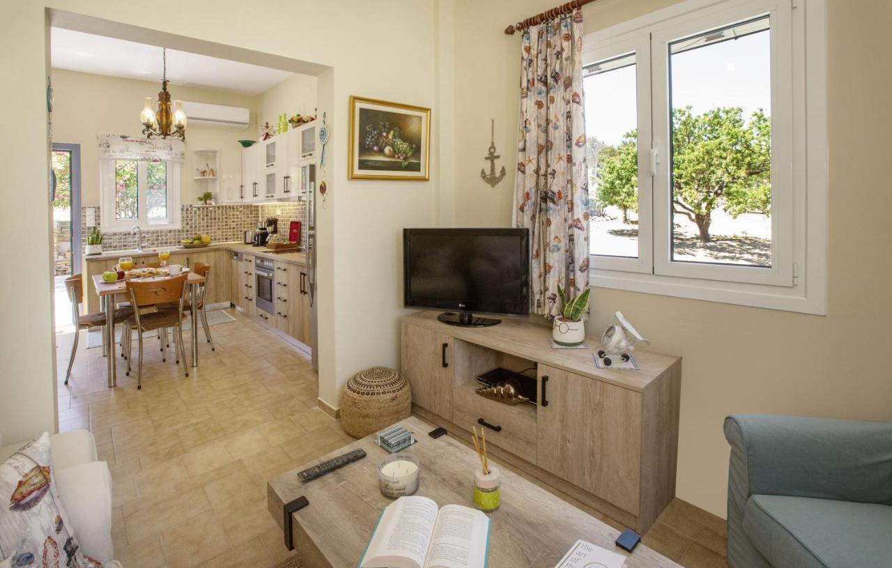 Ruby'S Summer House With Spacious Garden And Free Parking Gavrio Exteriér fotografie